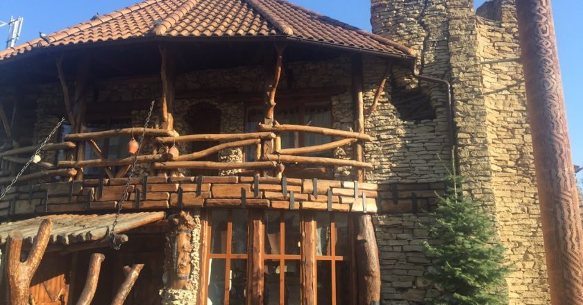 Moldova’da Büyüleyici Bir Restoran “Popasul Dacilor”